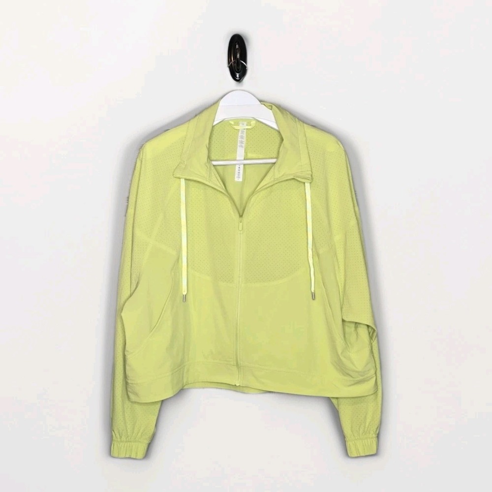 Lululemon Size 10 Clear Intention Cropped Jacket in Lemon Vibe Neon Yellow Green